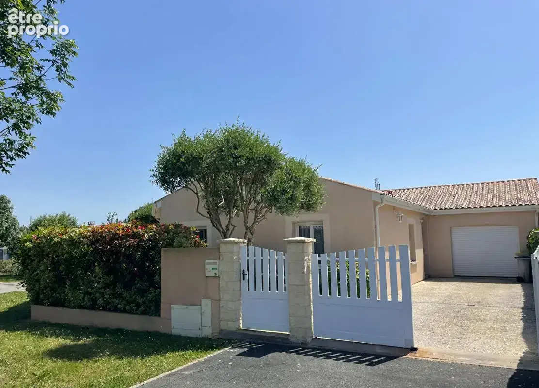 Maison Familiale de plain-pied avec piscine Soubise - photo 16