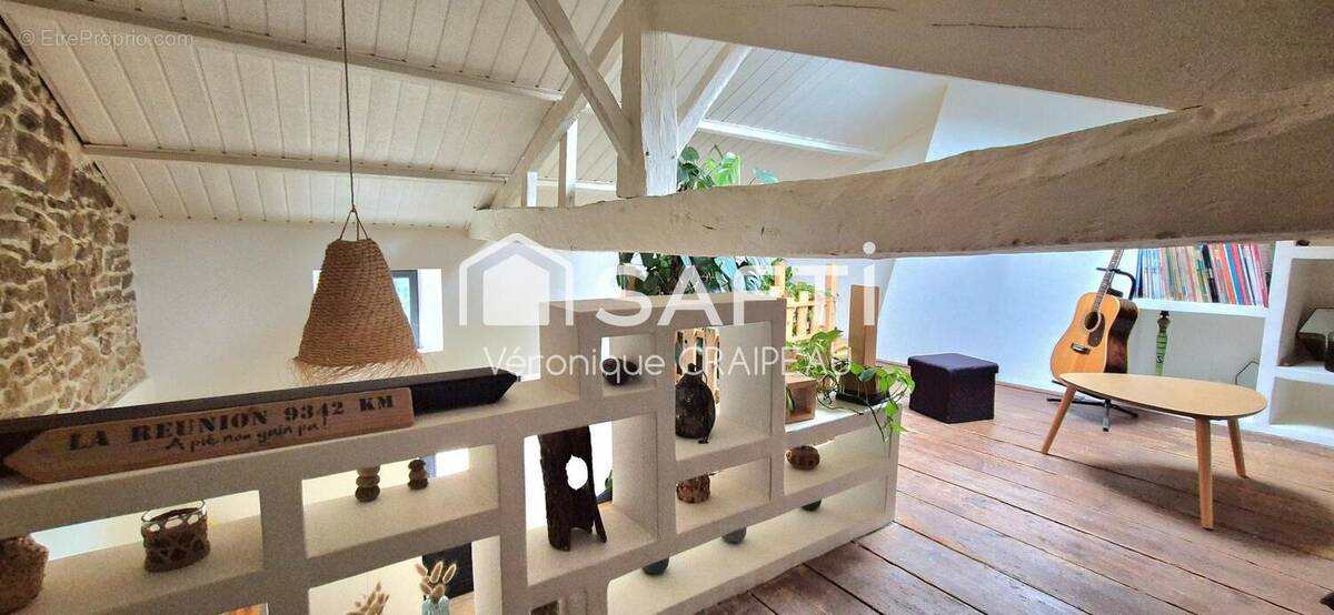 Photo 1 - Maison à LA CHAIZE-LE-VICOMTE