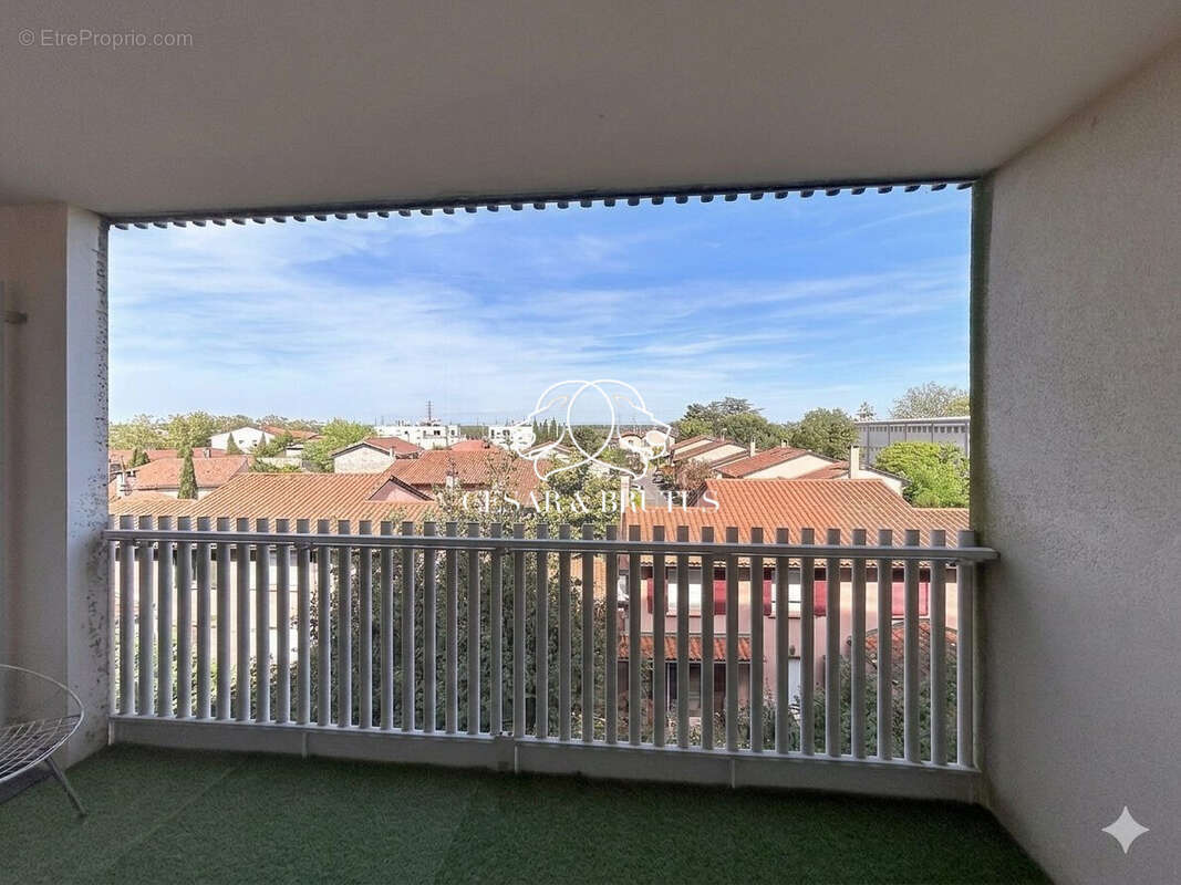 Appartement 55 m² à Venissieux  - photo 2