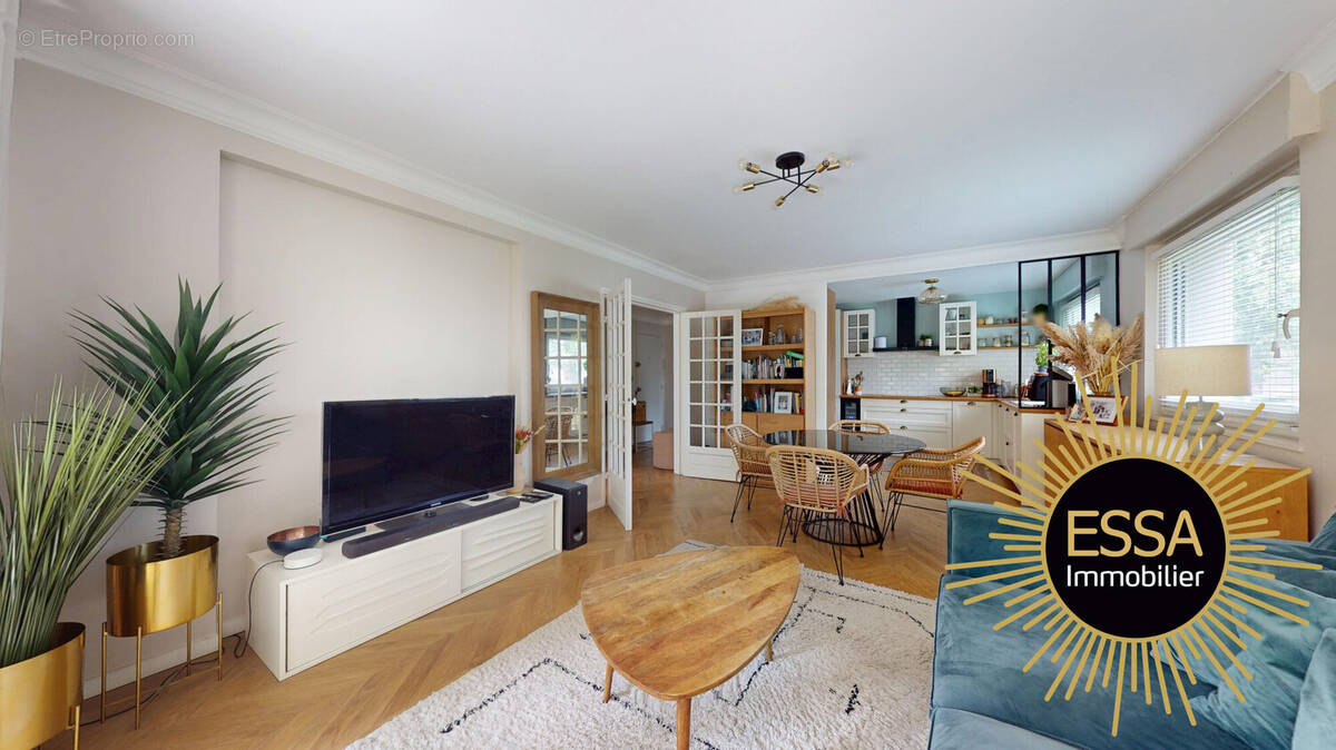 Appartement à VELIZY-VILLACOUBLAY