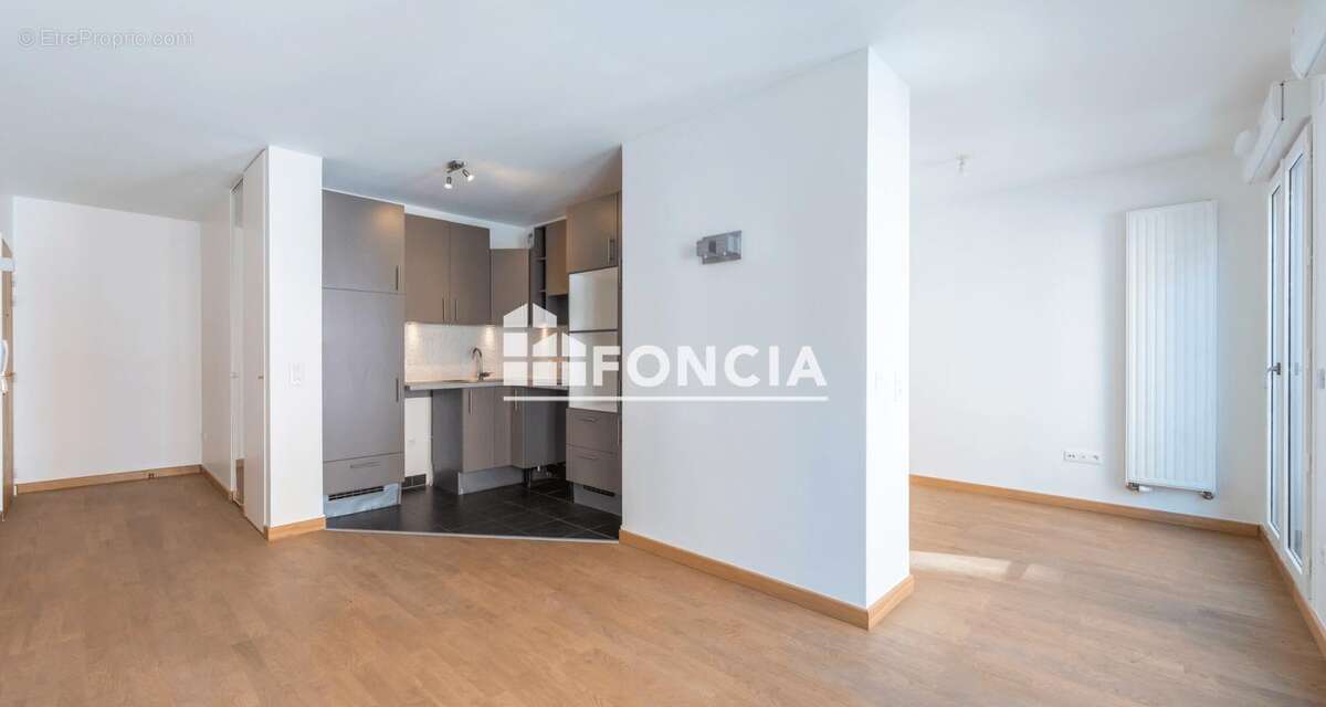 Appartement à PARIS-20E