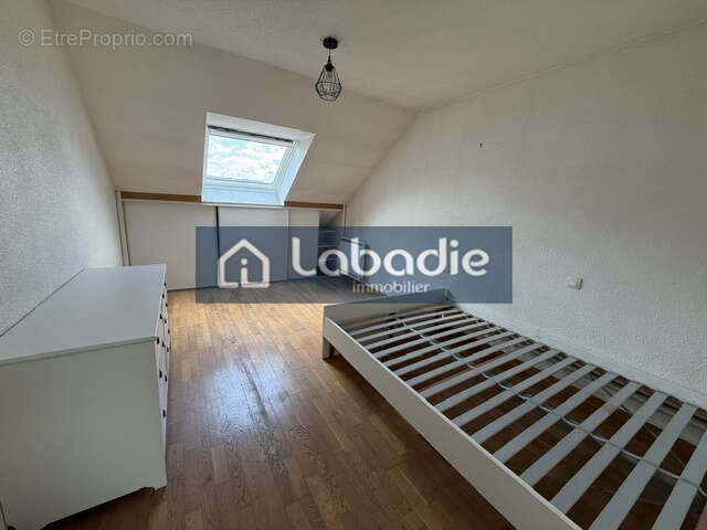 Appartement T2 avec jardin commun   Centre-ville de Vire - photo 4