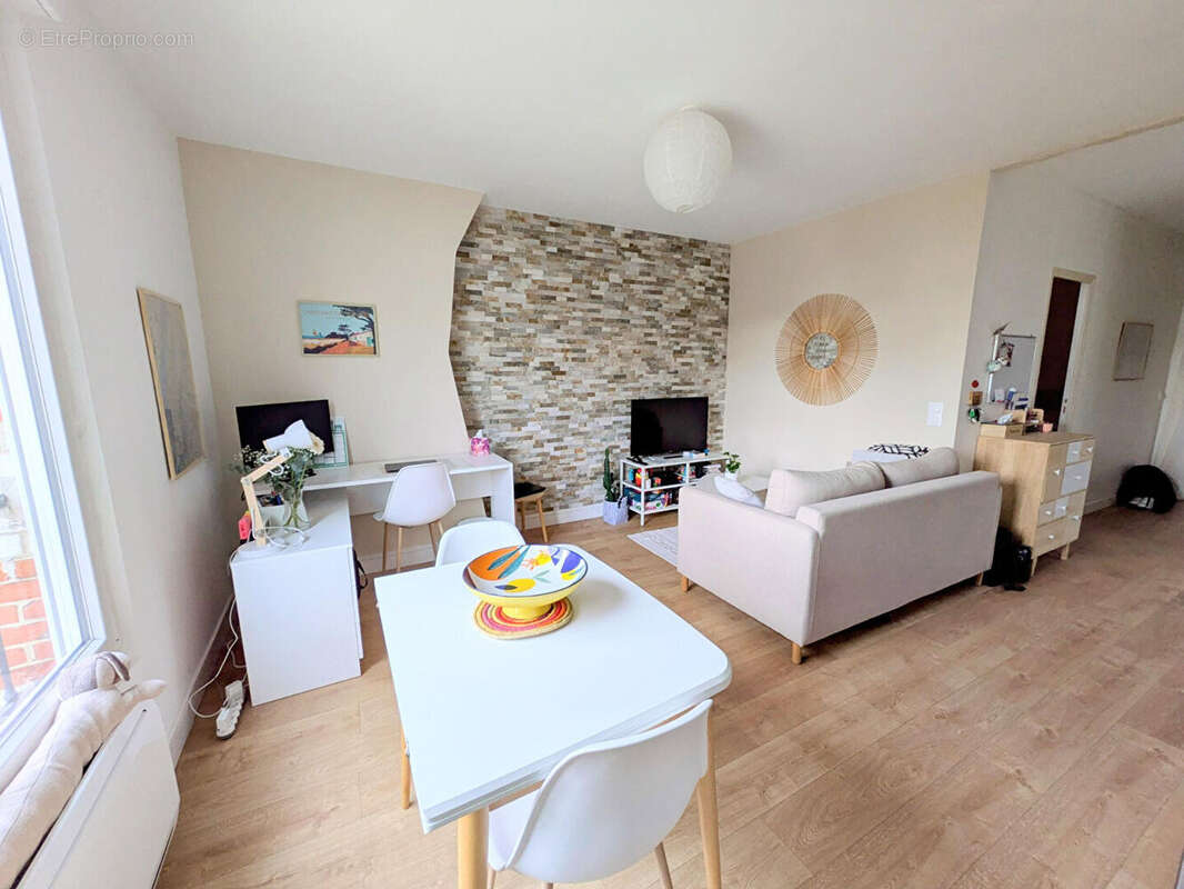 Appartement à VILLEMOMBLE