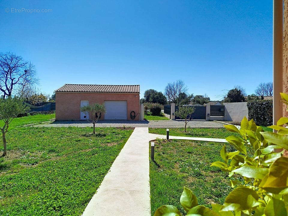 Maison à REGUSSE