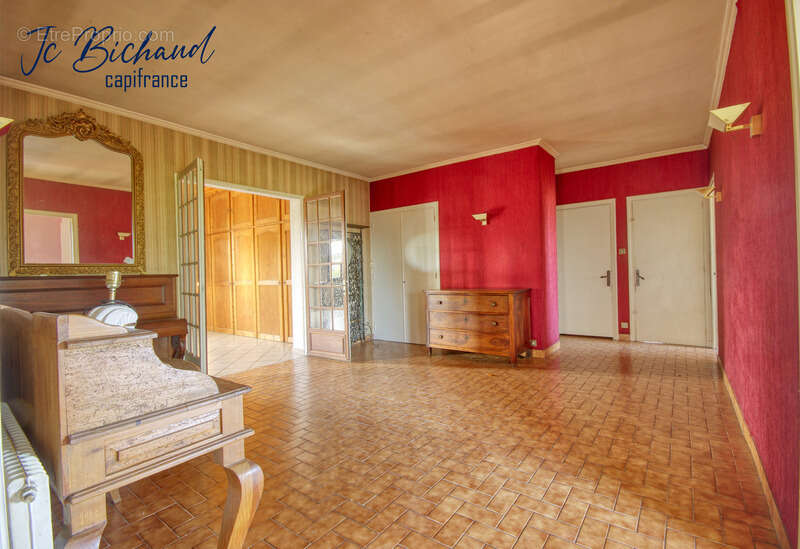 Maison à COLLONGES-AU-MONT-D&#039;OR