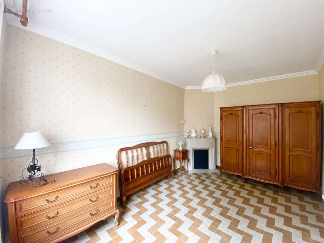 Maison à LOUAN-VILLEGRUIS-FONTAINE