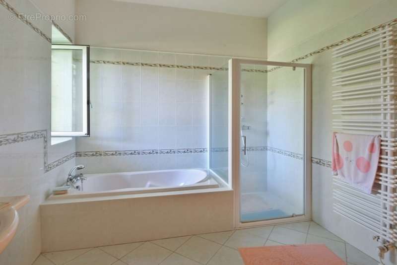 Maison à LA CHAUX-EN-BRESSE