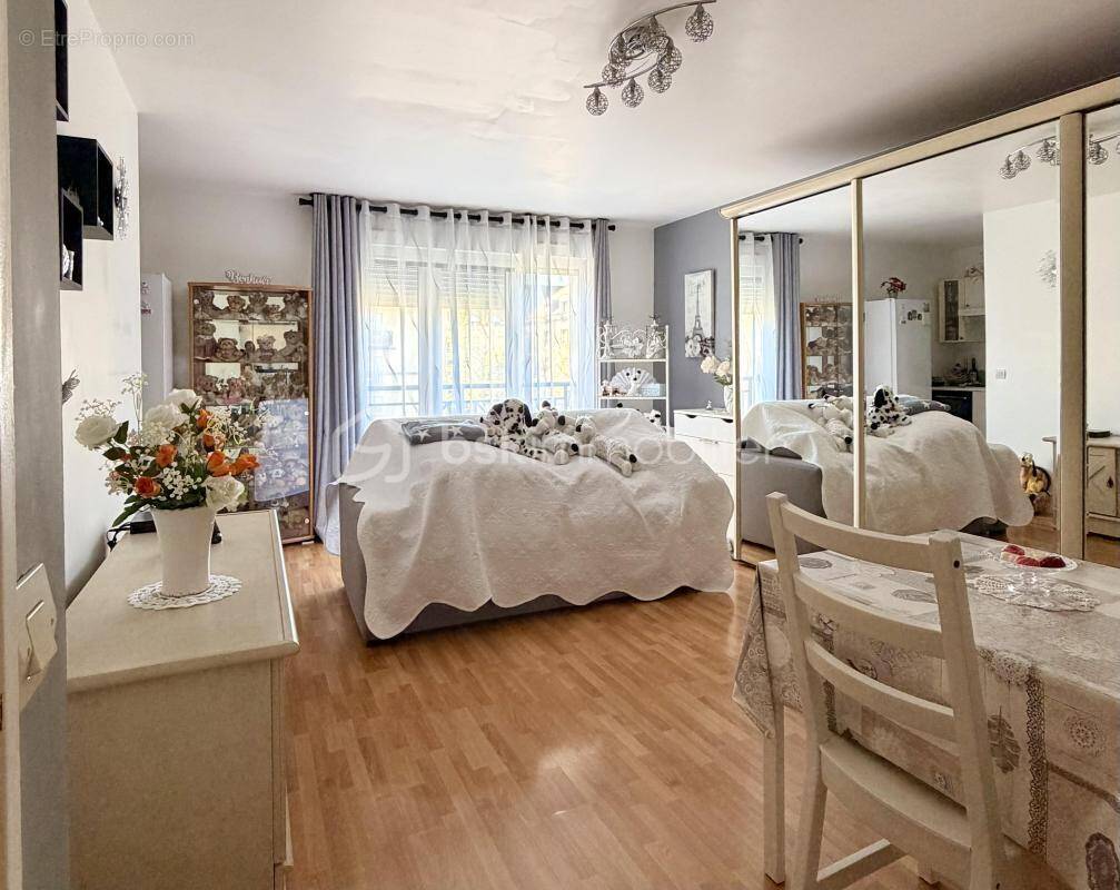 Appartement à BUSSY-SAINT-GEORGES