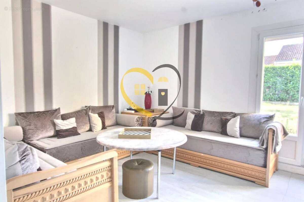 Maison Mehun sur Yèvre  85 m² – 3 chambres – Jardin clos et garage – 122 900 € - photo 4