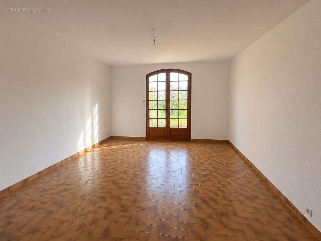 Chambre 2 - Maison à MEILHAN