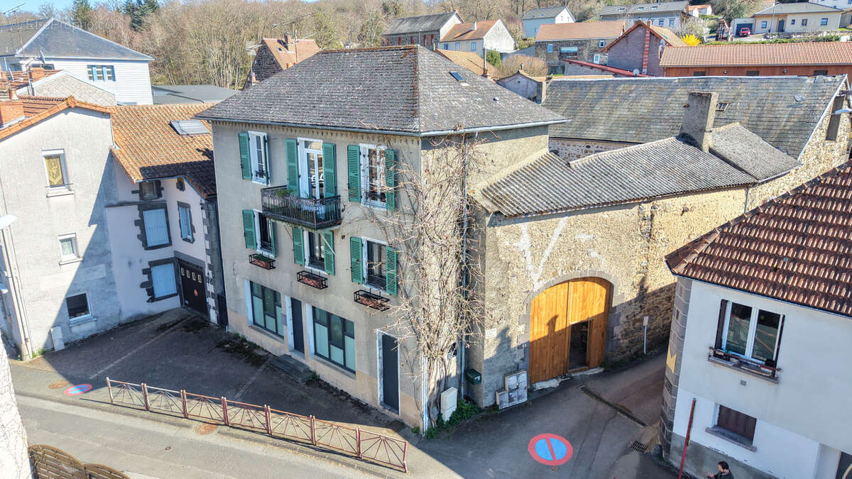 Maison à MANZAT