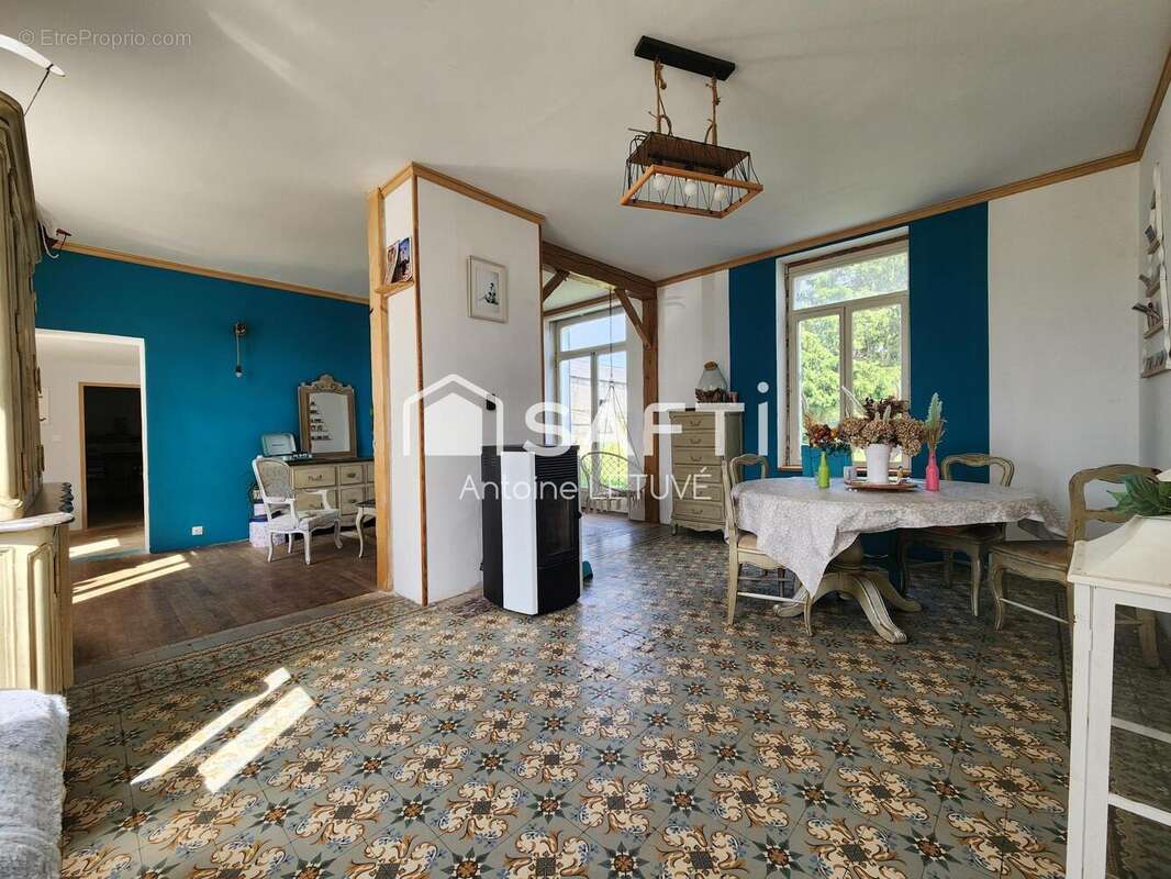 Photo 2 - Maison à FOUCAUCOURT-EN-SANTERRE