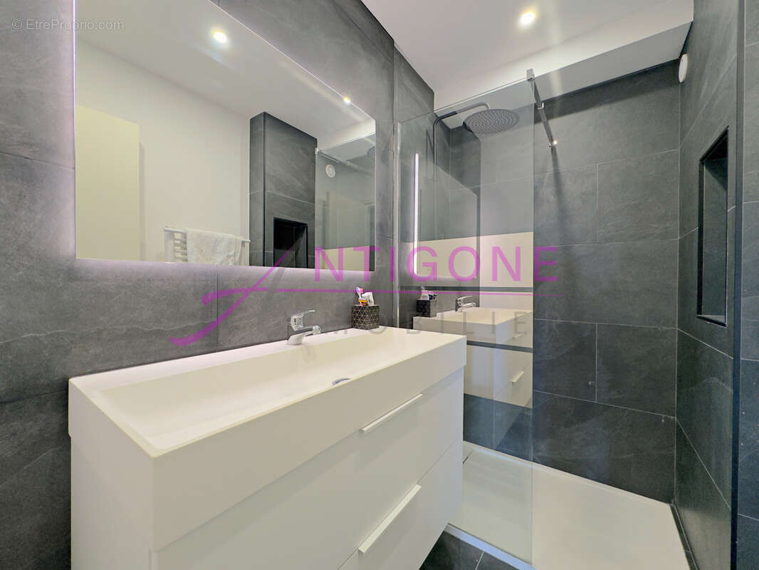 Appartement à SANARY-SUR-MER