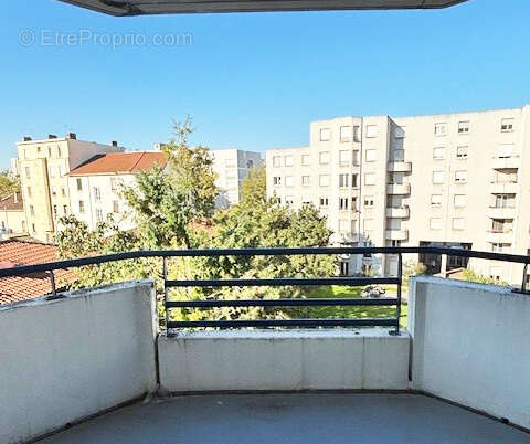 Appartement à LYON-8E
