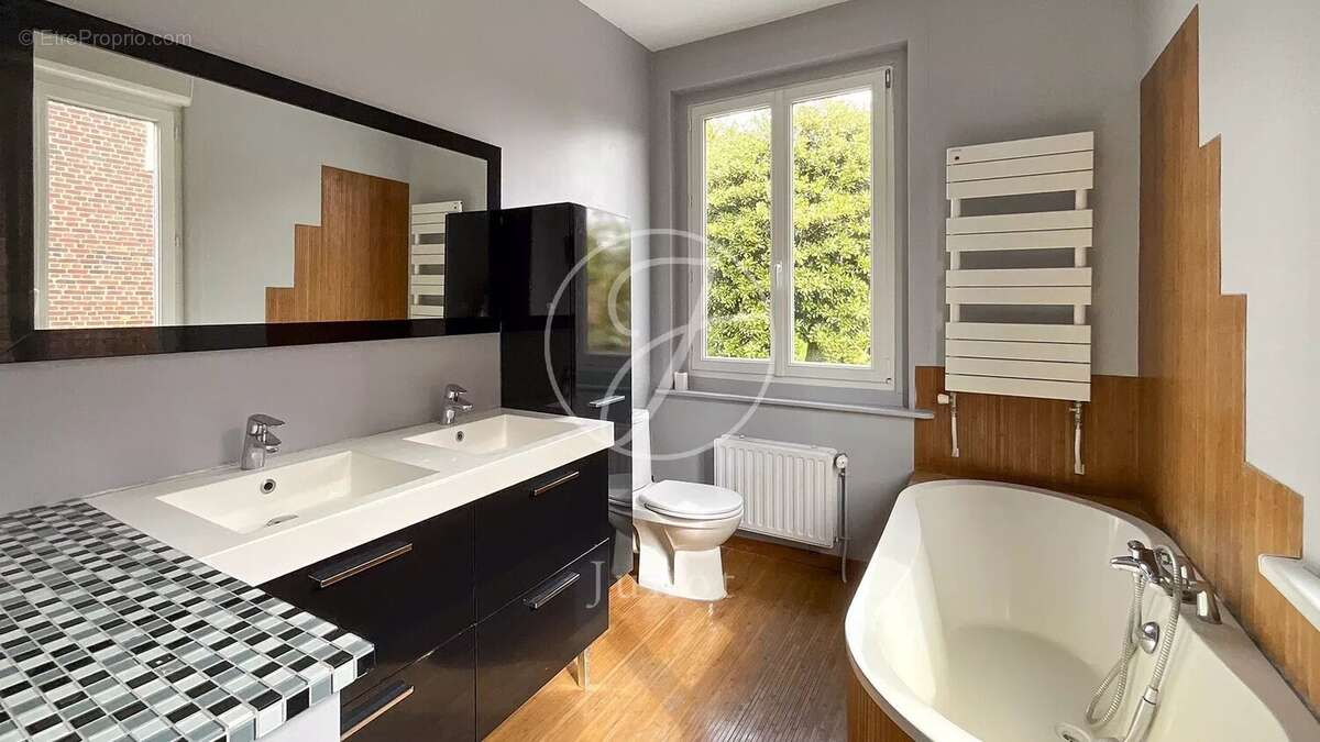 Maison à MARCQ-EN-BAROEUL