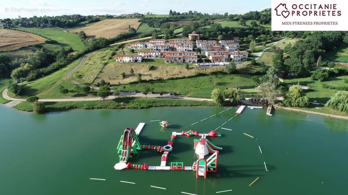 Commerce à CARLA-BAYLE