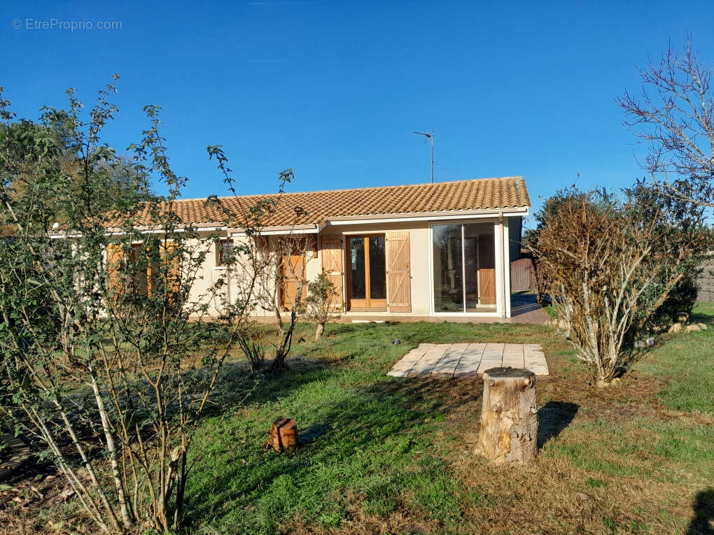 Maison à BERNOS-BEAULAC