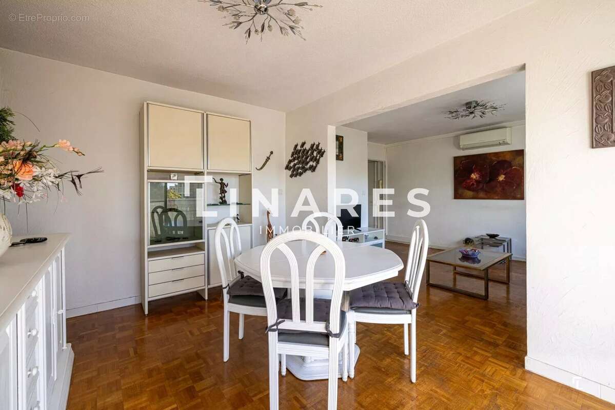 Appartement à MARSEILLE-4E