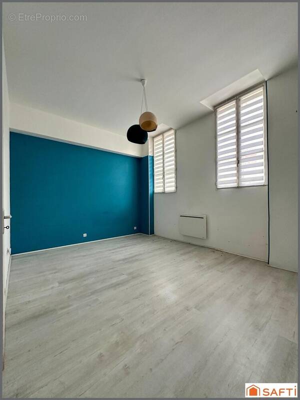 Photo 1 - Commerce à NEVERS