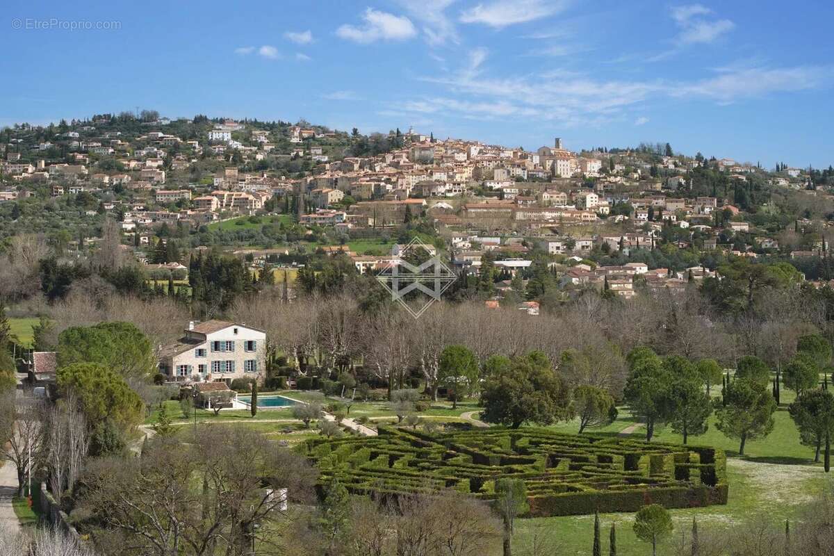 Propriété de charme profitant d'un parc de 10 hectares - photo 3