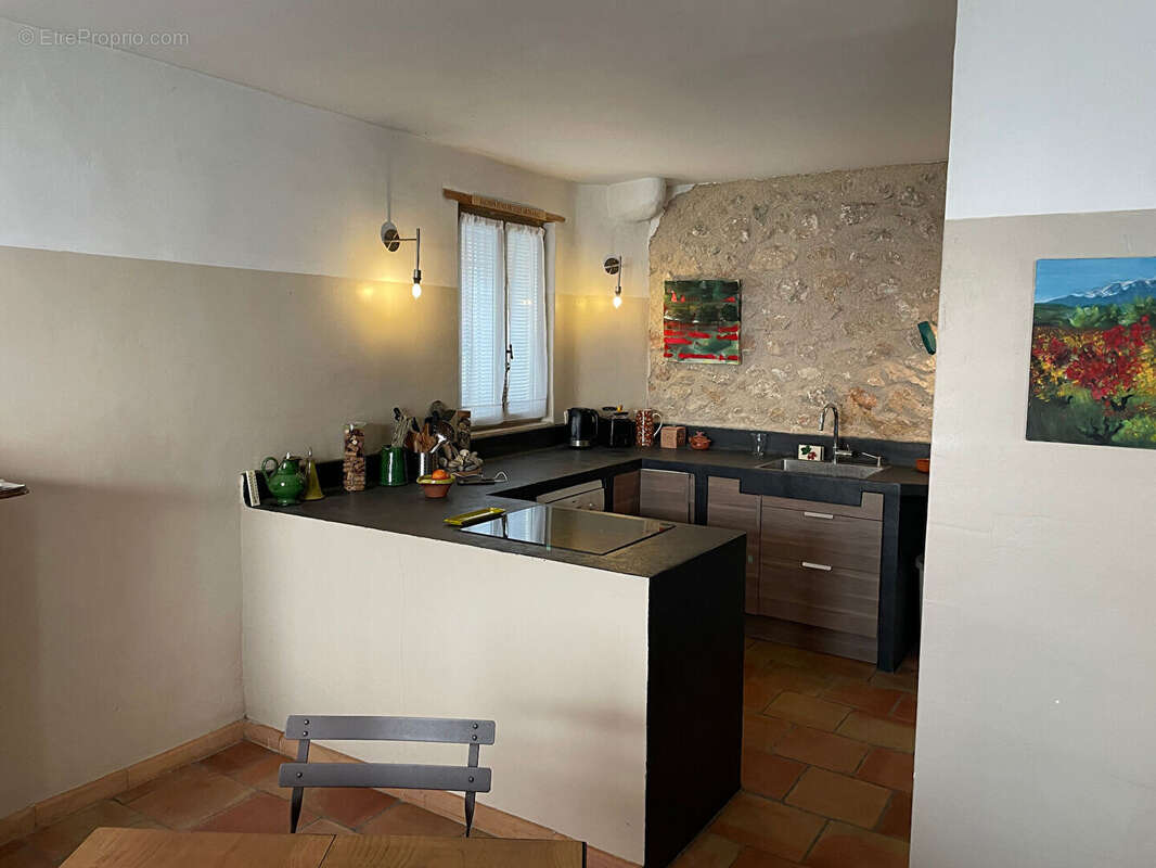 Maison à LA ROQUE-D'ANTHERON