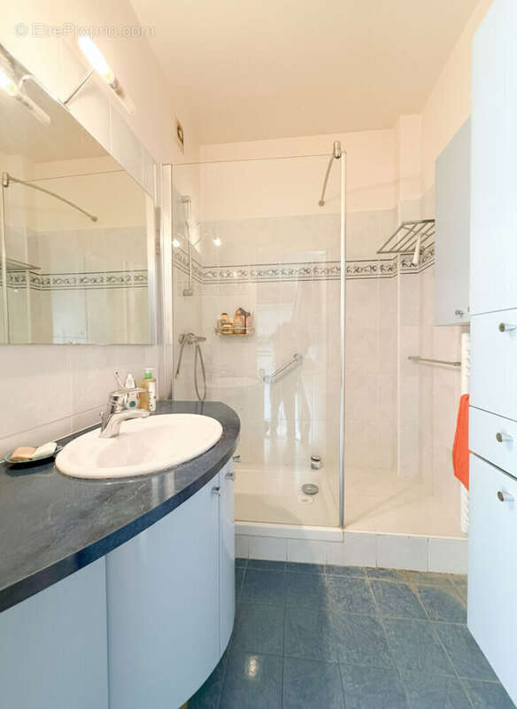 3 pièces traversant avec charme de l'ancien 67m² - photo 6
