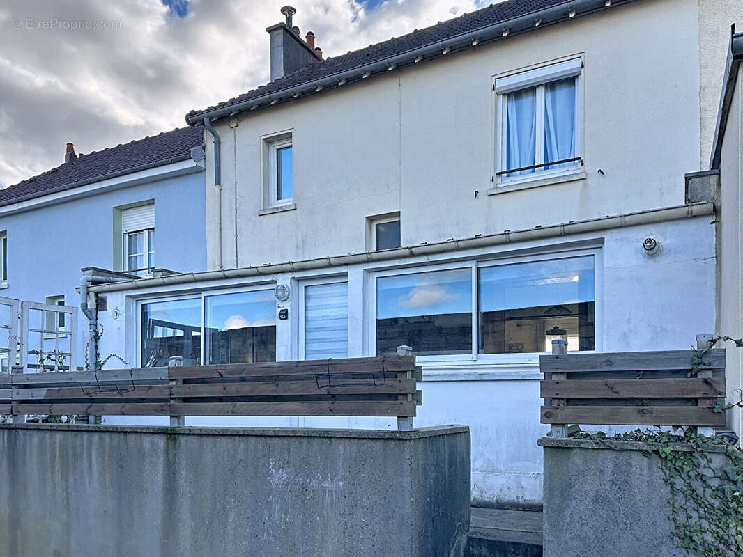 Maison à EQUEURDREVILLE-HAINNEVILLE