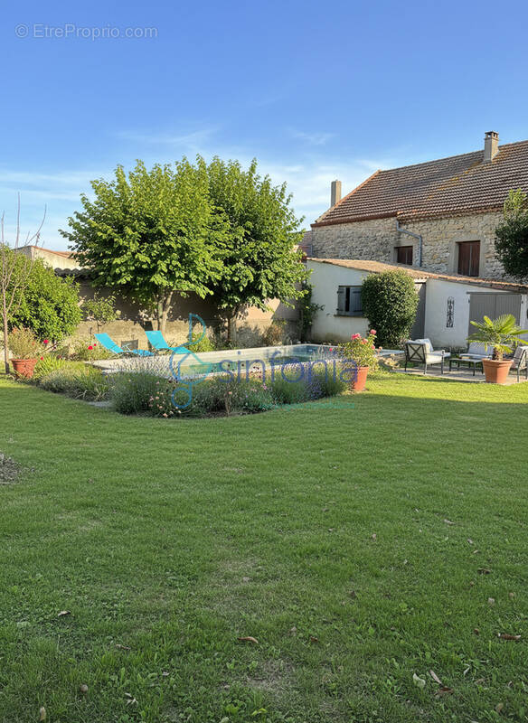 Maison à MOUSSAC