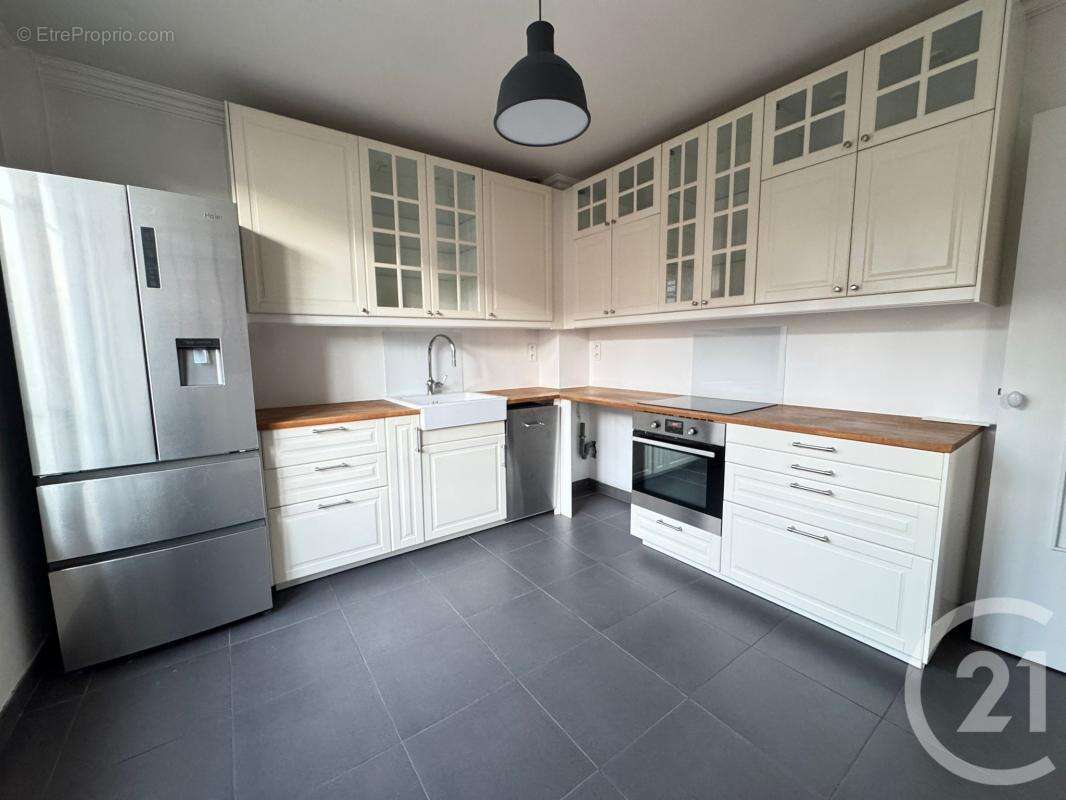 Appartement à FONTENAY-SOUS-BOIS