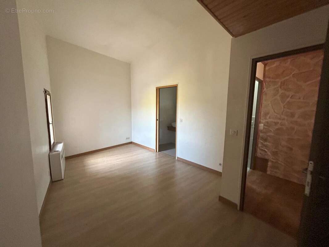 Maison à FIGANIERES