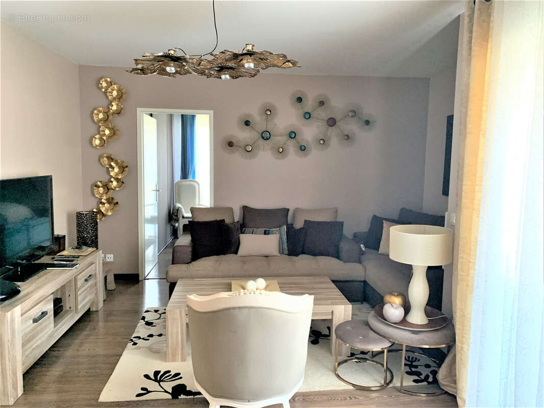 Appartement à GENNEVILLIERS