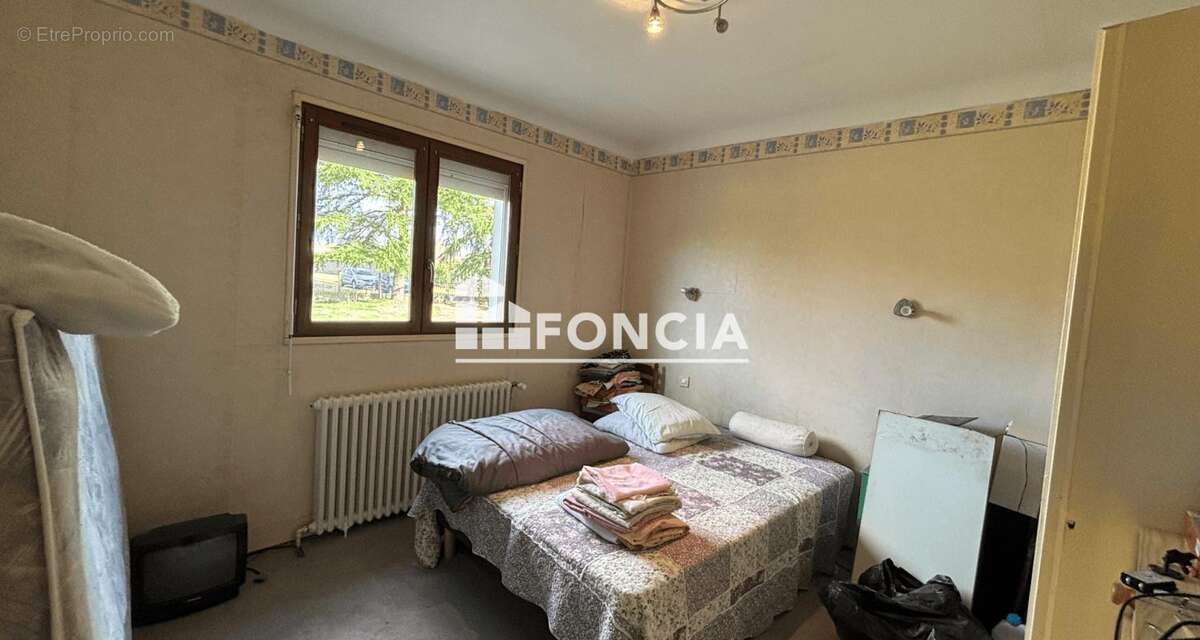 Maison à SAINT-MARTIN-D'ABBAT