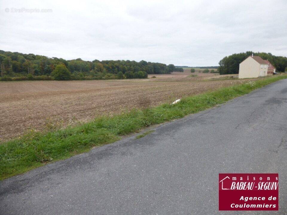 Terrain à BETON-BAZOCHES