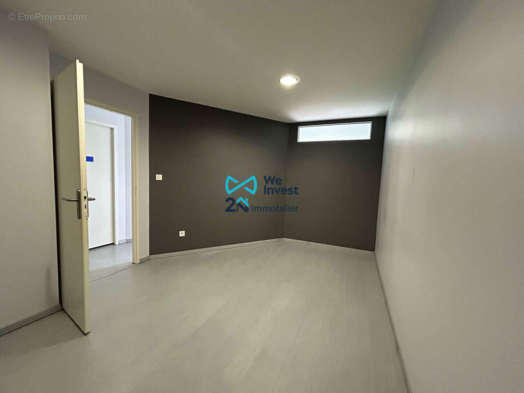 Commerce à SAINT-SULPICE