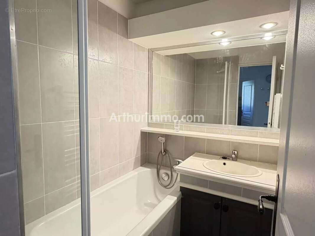 Appartement à LES ISSAMBRES