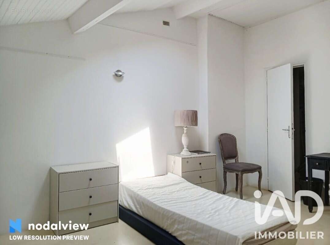 Maison 75 m² à Arles  - photo 7