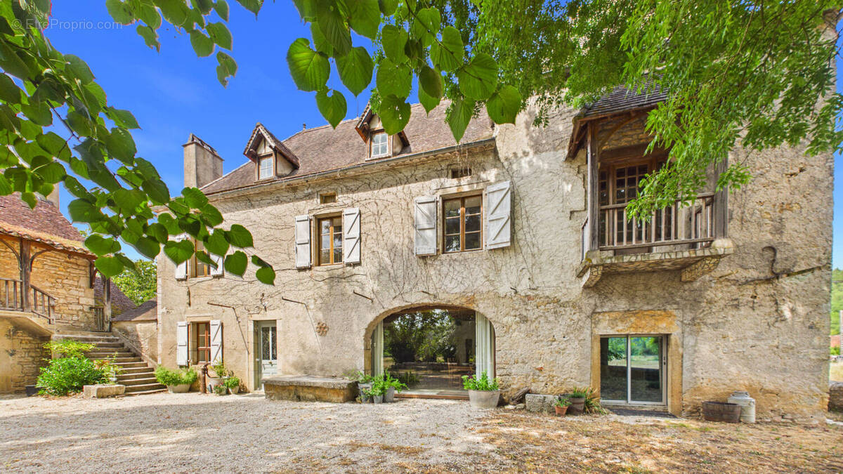 Maison à CALVIGNAC