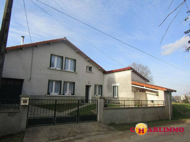 Maison à CHASSENON