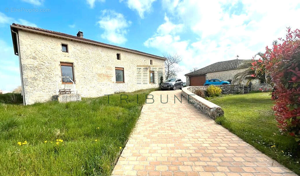 Maison à HAUTEFAGE-LA-TOUR