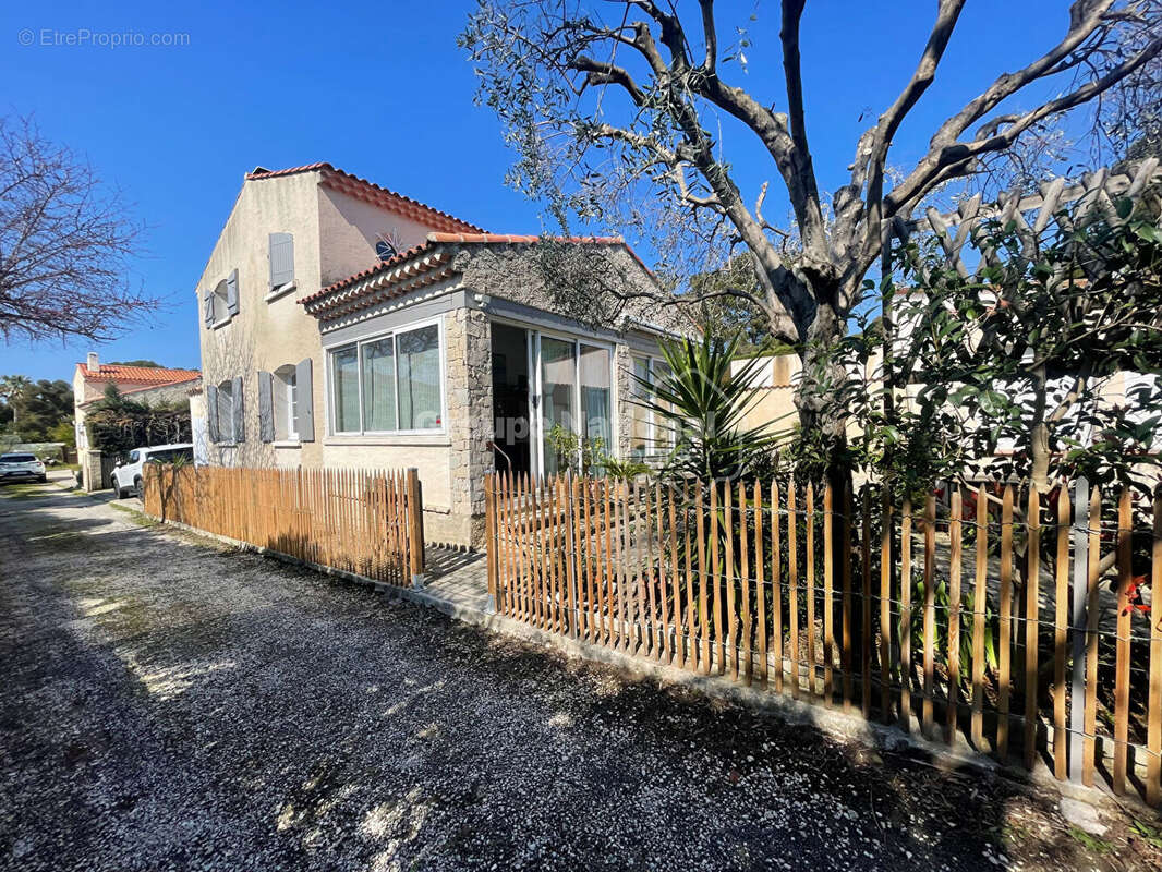 Maison à SAUSSET-LES-PINS