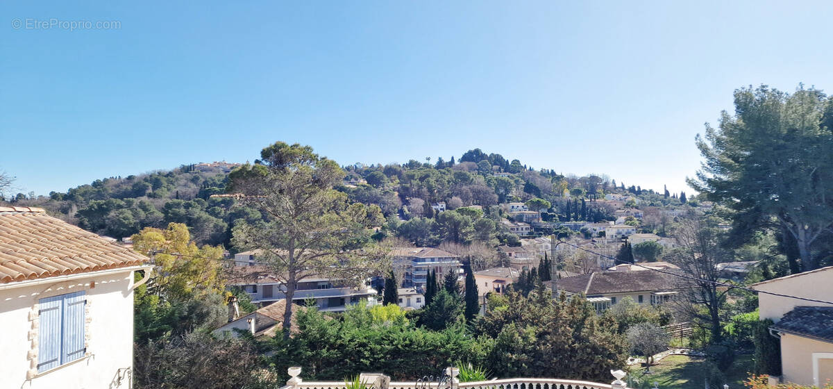 Maison à MOUGINS