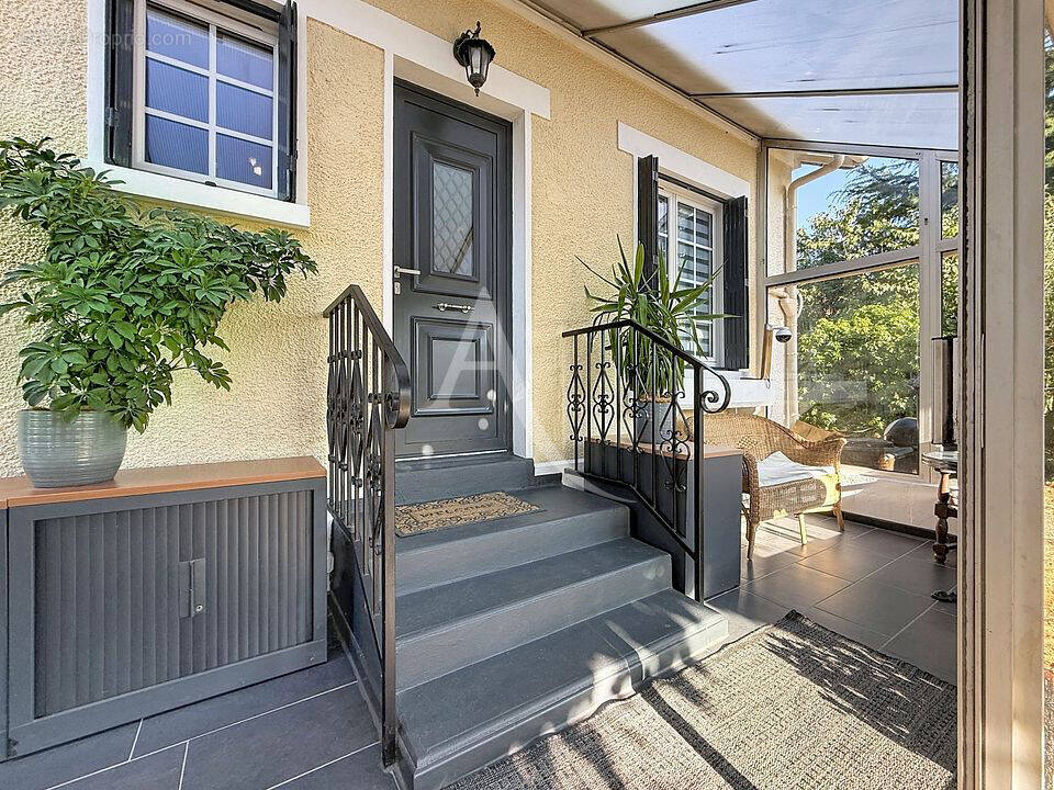 Maison 6 pièces 95 m² · à Trilport · 95 m² · 376 900 €