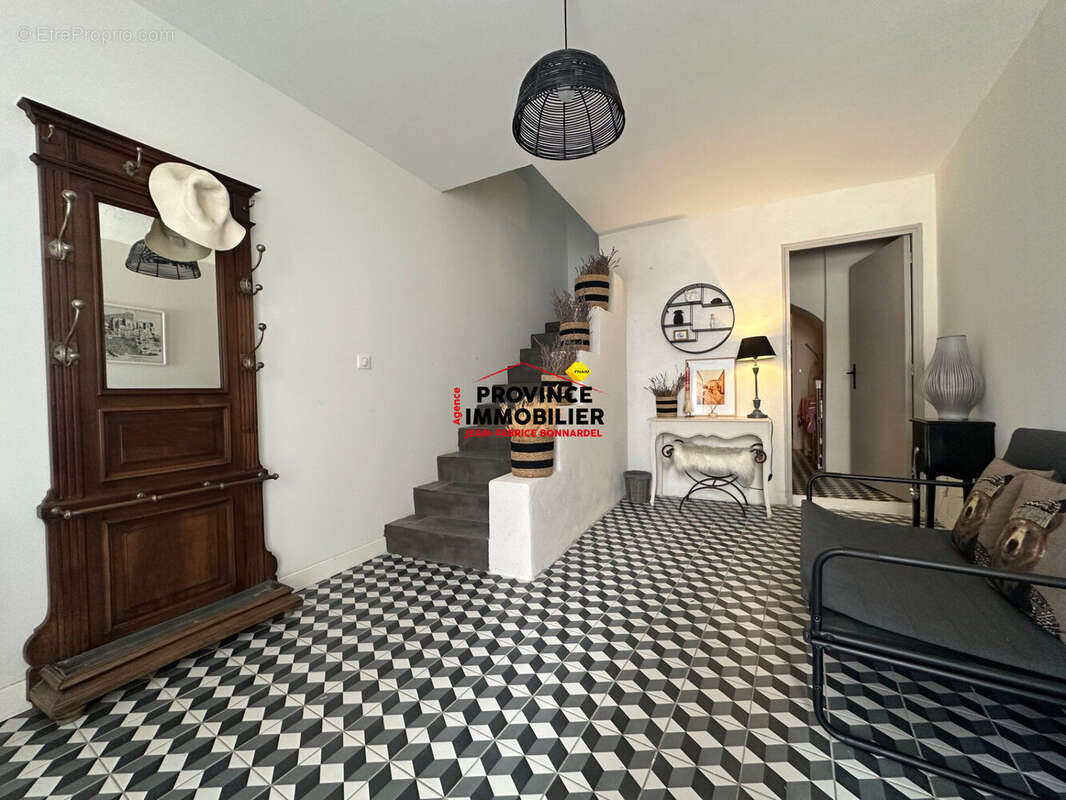 Maison 110 m² à Grignan  - photo 5