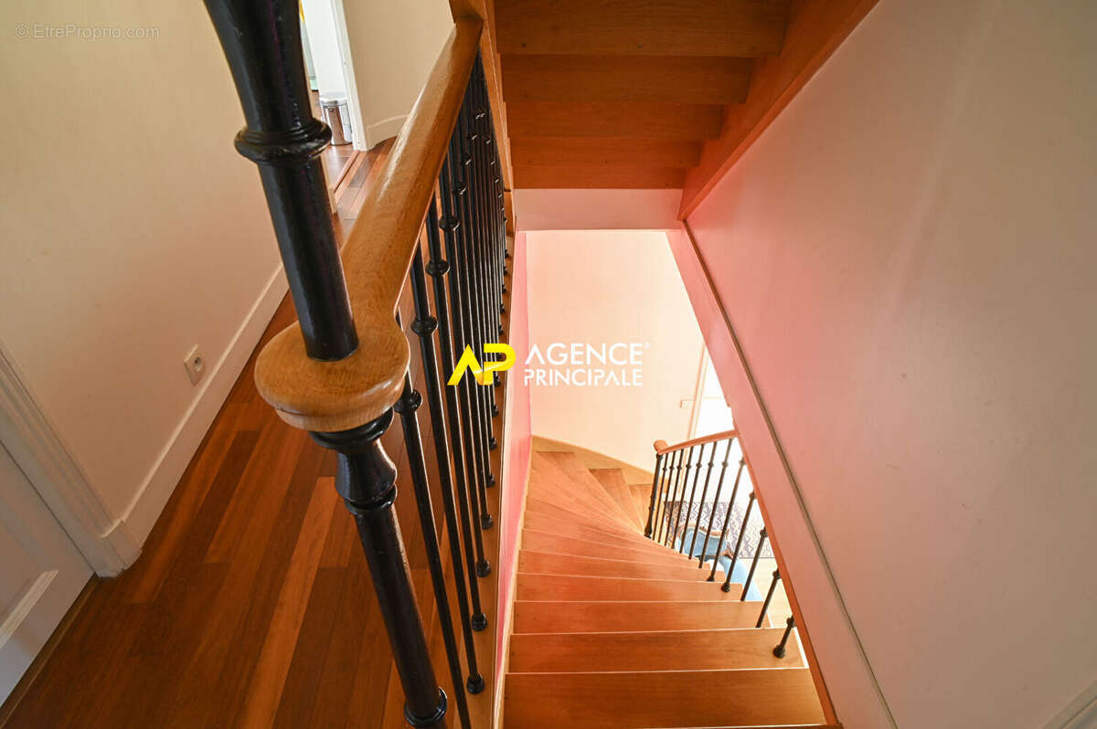 Maison à SARTROUVILLE