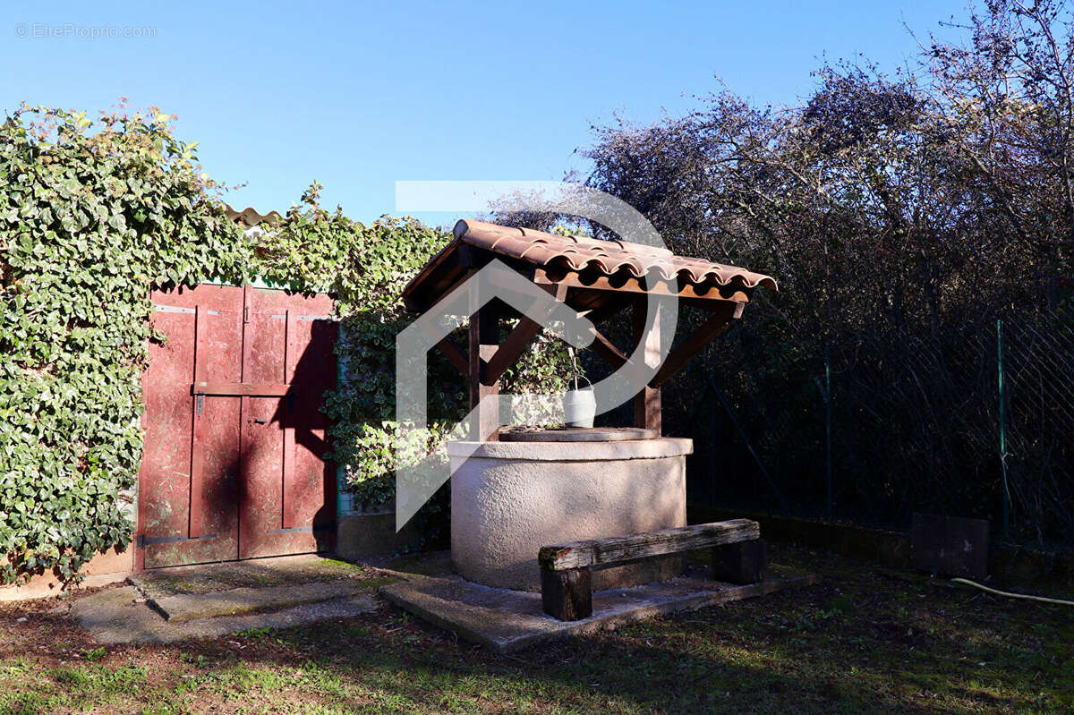 Maison à SAINT-JULIEN