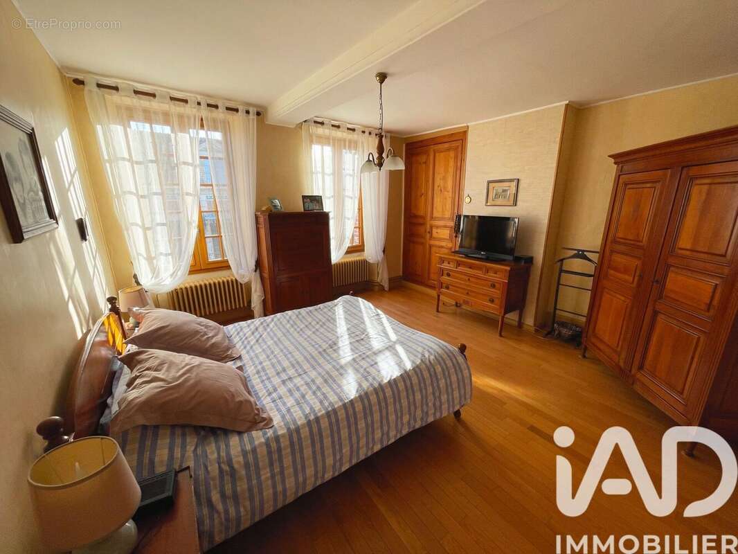 Photo 8 - Maison à VILLEBLEVIN