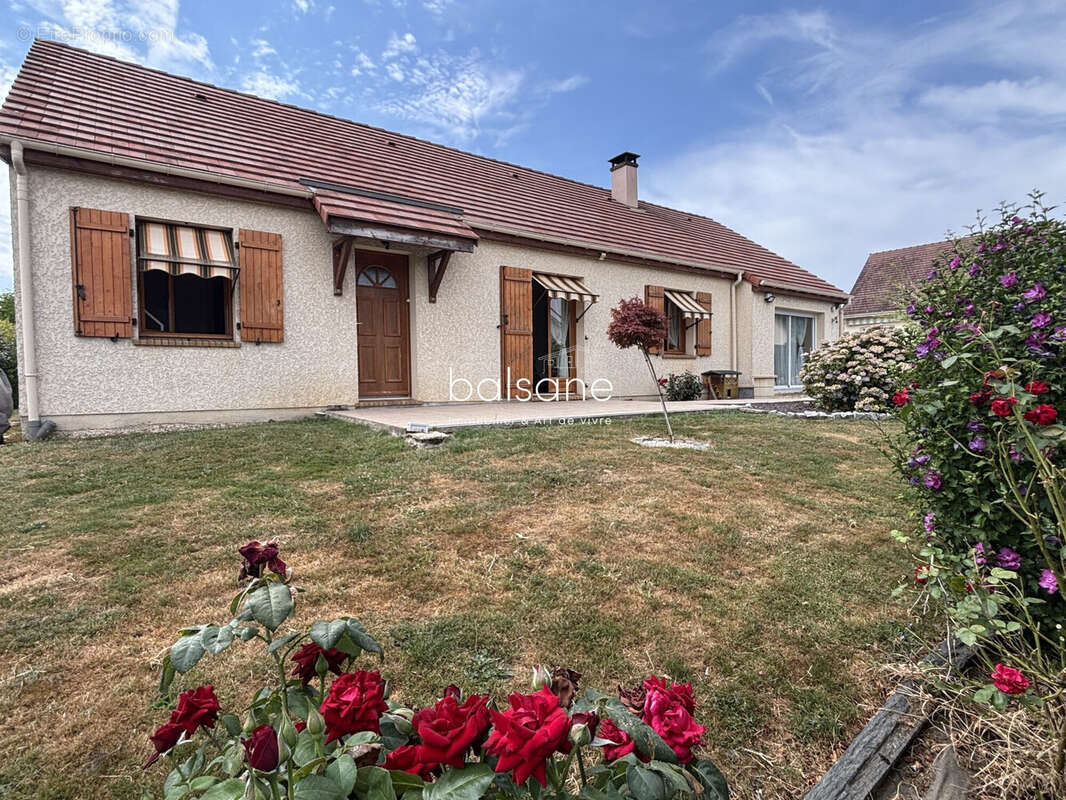 Maison à CARVILLE-LA-FOLLETIERE