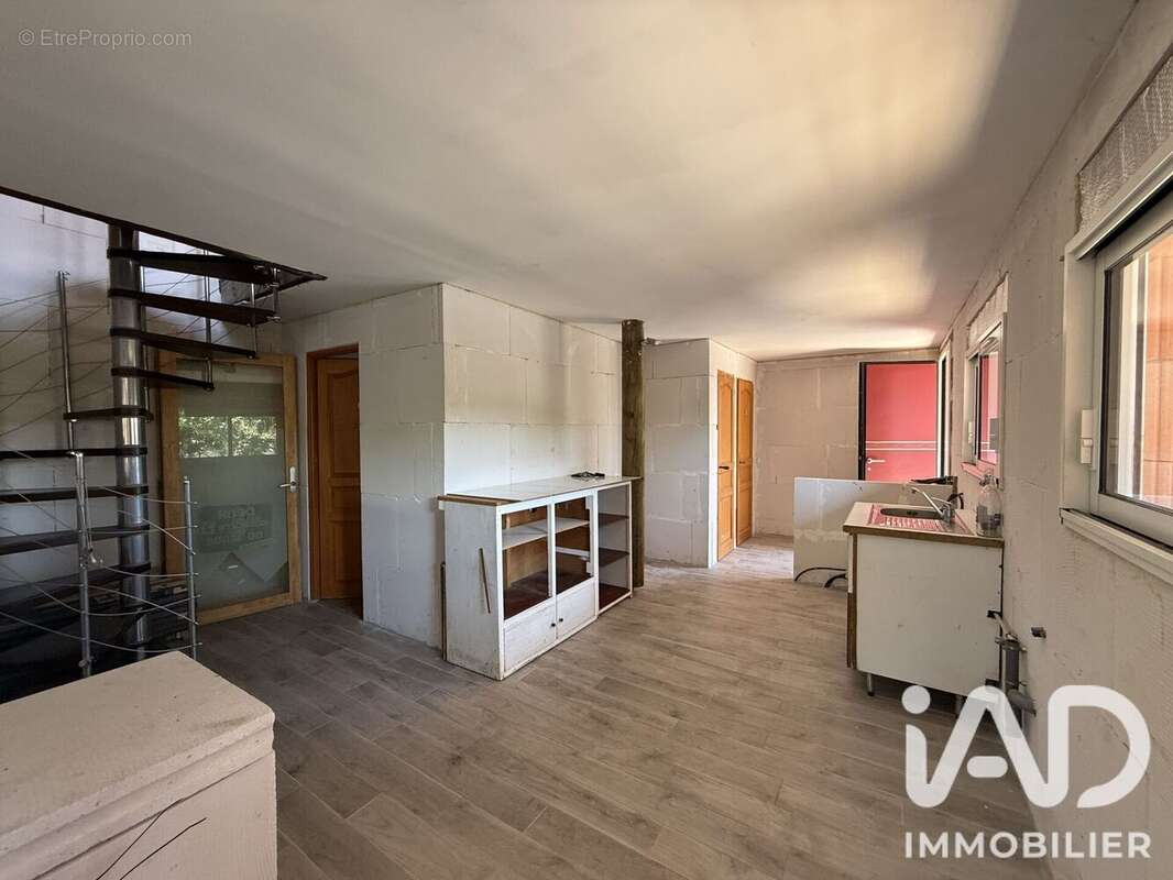 Maison 115 m² à Port-De-Lanne  - photo 3