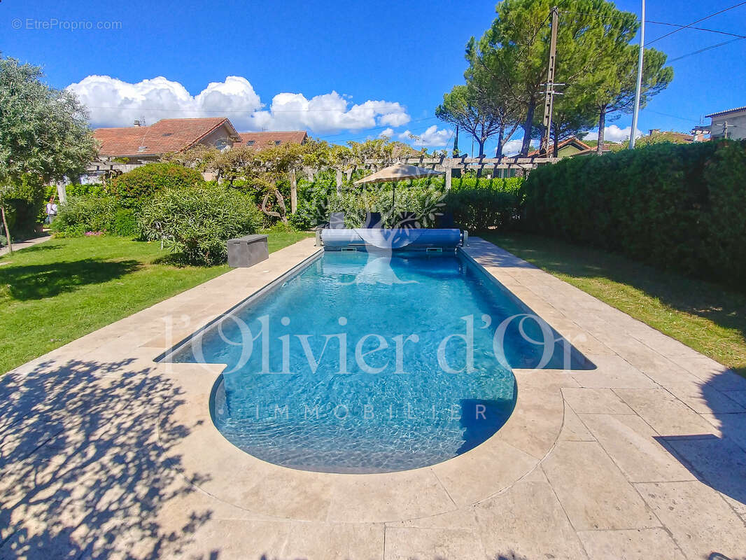 Maison à VAISON-LA-ROMAINE