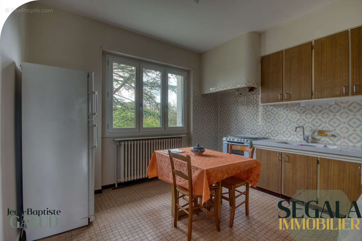 4 chambres de plain-pied, volumes généreux, terrain de plus d’1 hectare - photo 8